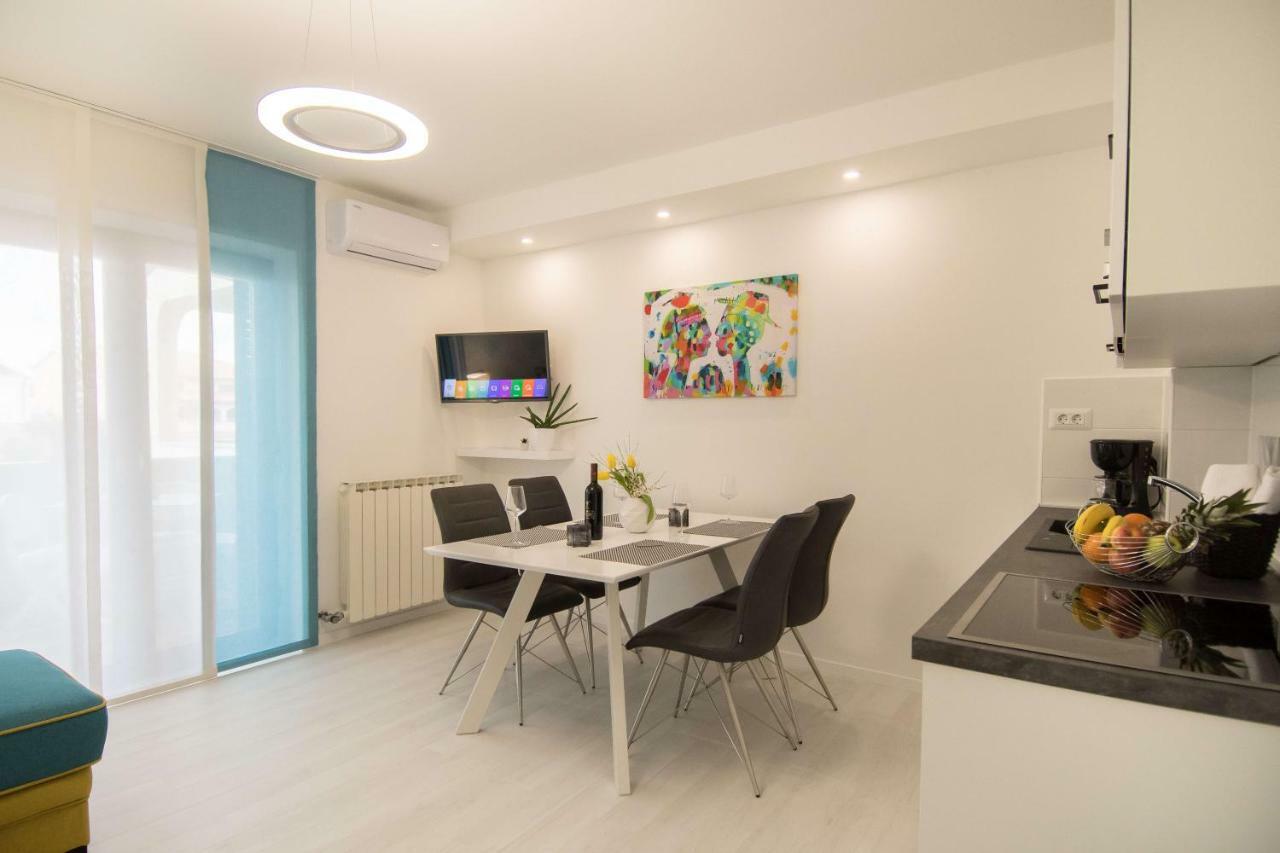 Apartment Motovunska 39 โปเรช ภายนอก รูปภาพ