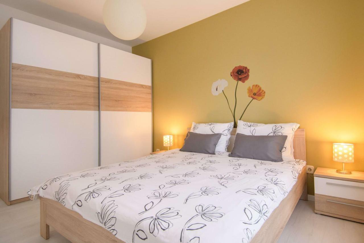 Apartment Motovunska 39 โปเรช ภายนอก รูปภาพ